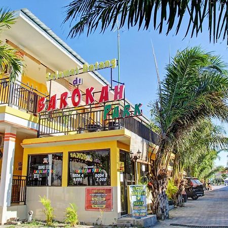 OYO 90065 Homestay Barokah Park Cotek Bagian luar foto