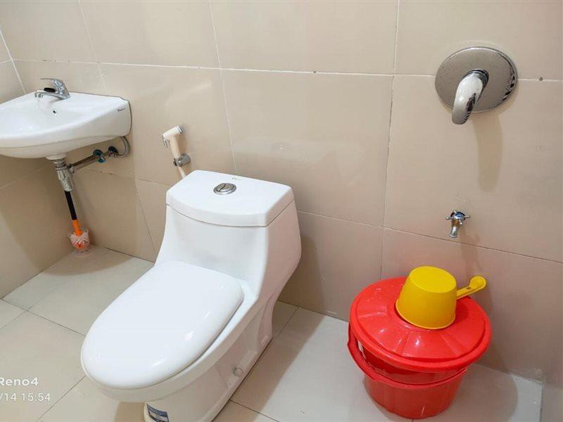 OYO 90065 Homestay Barokah Park Cotek Bagian luar foto