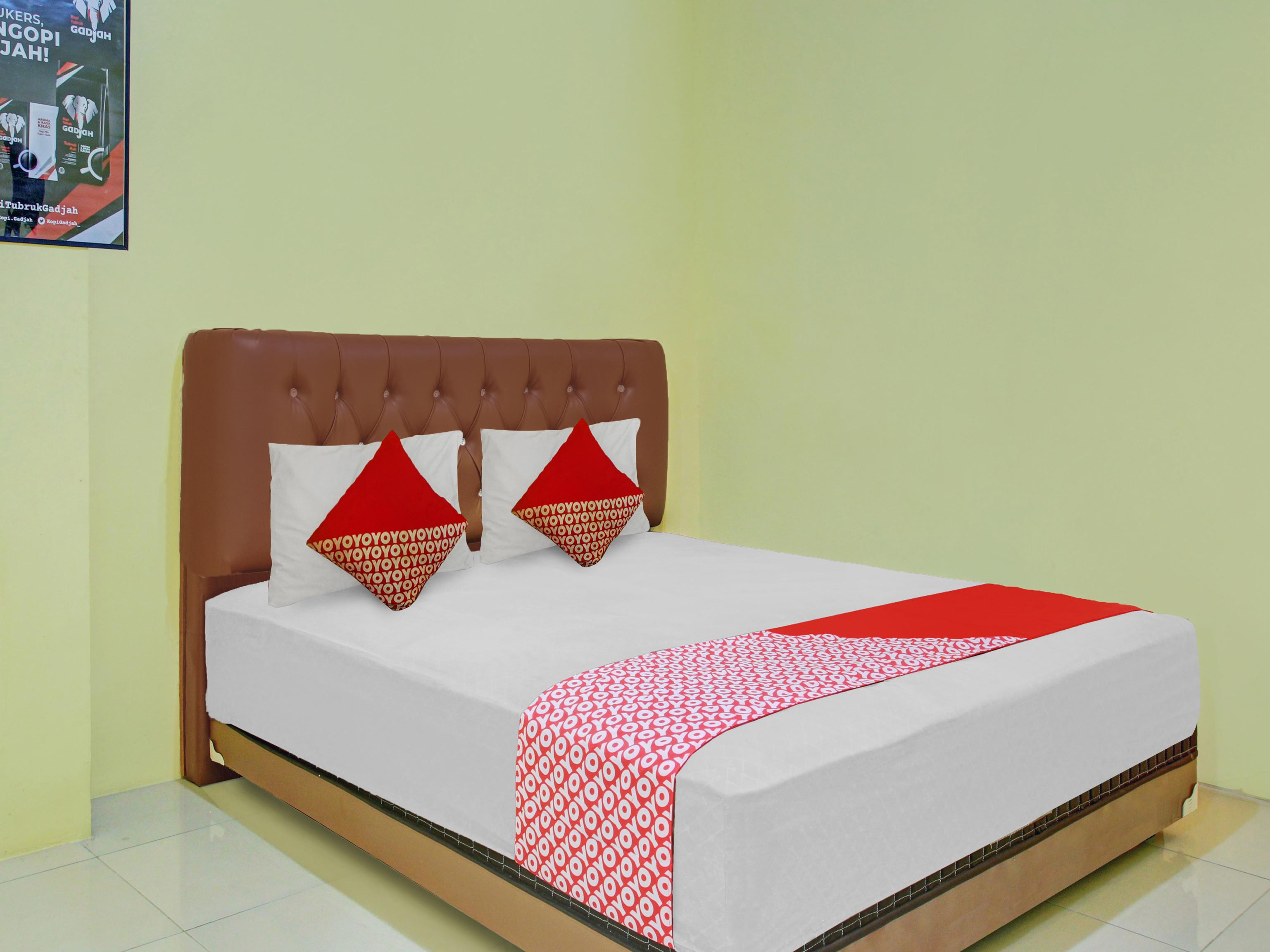 OYO 90065 Homestay Barokah Park Cotek Bagian luar foto