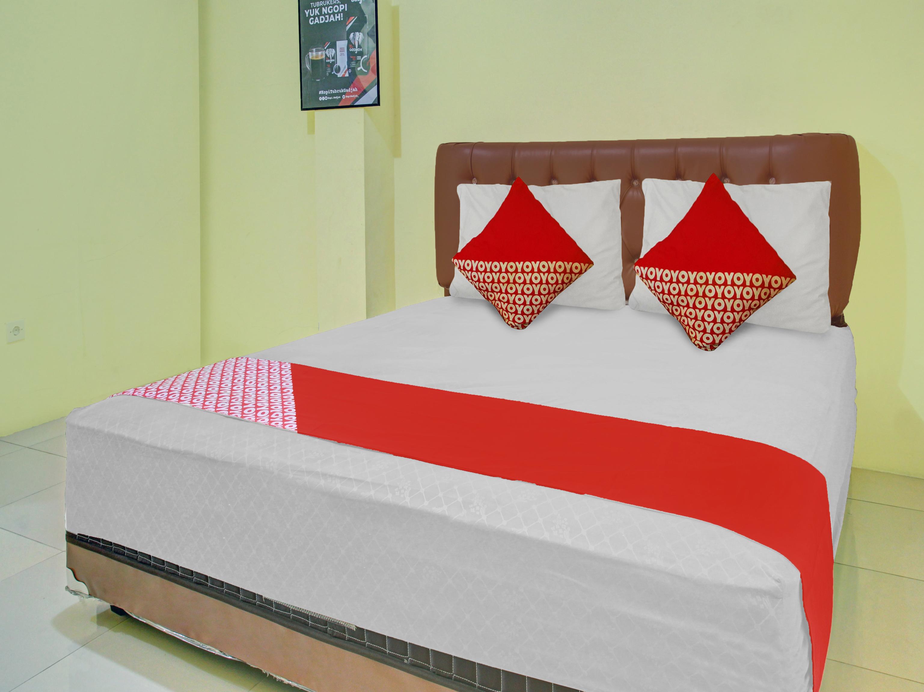 OYO 90065 Homestay Barokah Park Cotek Bagian luar foto