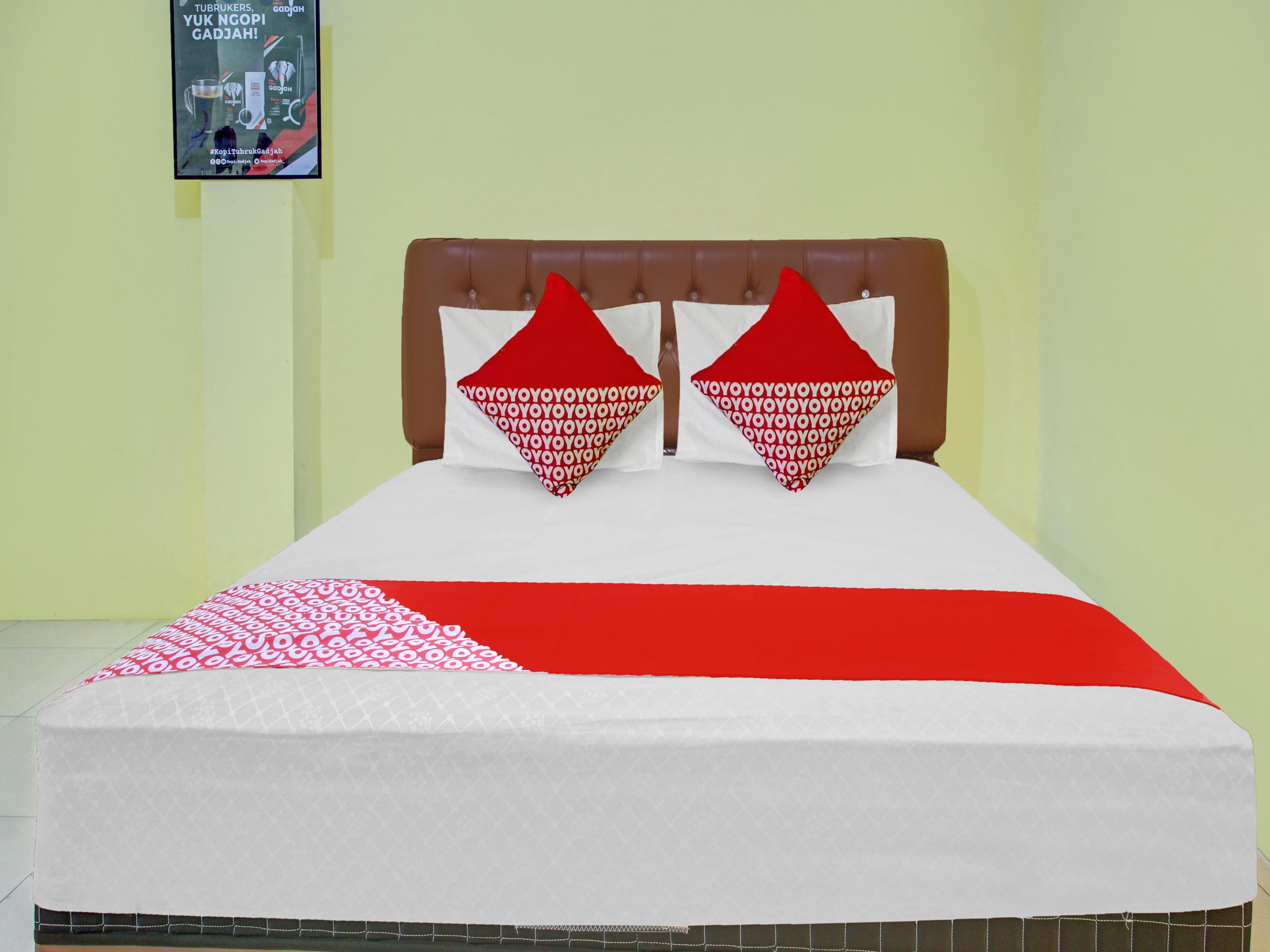 OYO 90065 Homestay Barokah Park Cotek Bagian luar foto
